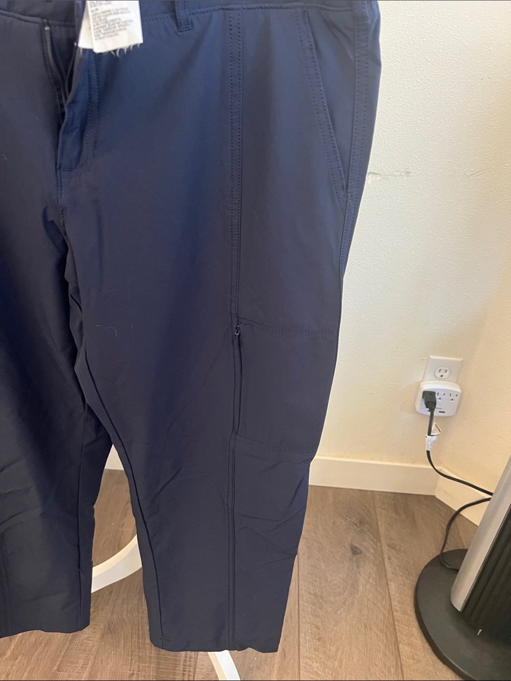 Kirkland Women’s 12 travel pants - Picture 7 of 7